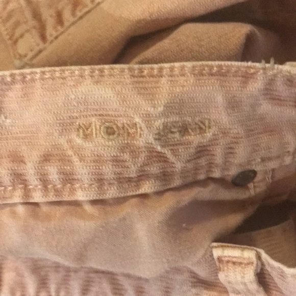 Light pink American eagle jeans size 10 washed to shrink size 6. - Picture 5 of 16